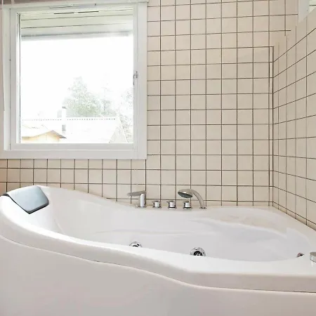 8 Person In Albaek-by Traum * Ålbæk